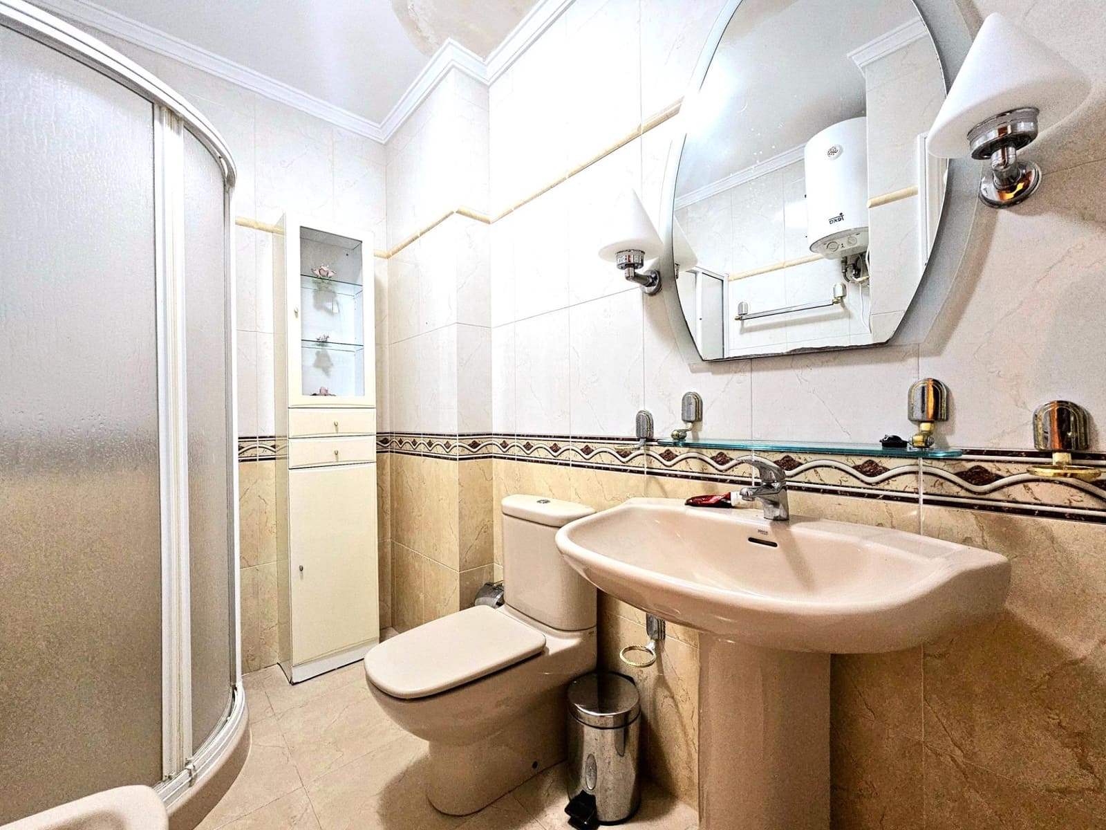 4 bedroom Flat for sale in Las Palmas de Gran Canaria - € 550,000 (Ref: 9447160)