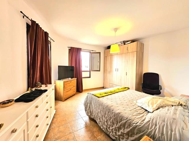 Ático de 2 habitaciones en Marpequeña, Telde en venta con garaje - 245.000 € (Ref: 9447161)