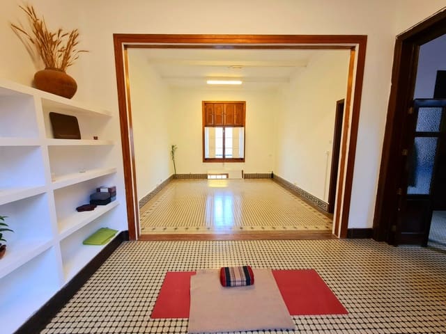 8 sovrum Hus till salu i Arucas med garage - 495 000 € (Ref: 9447162)