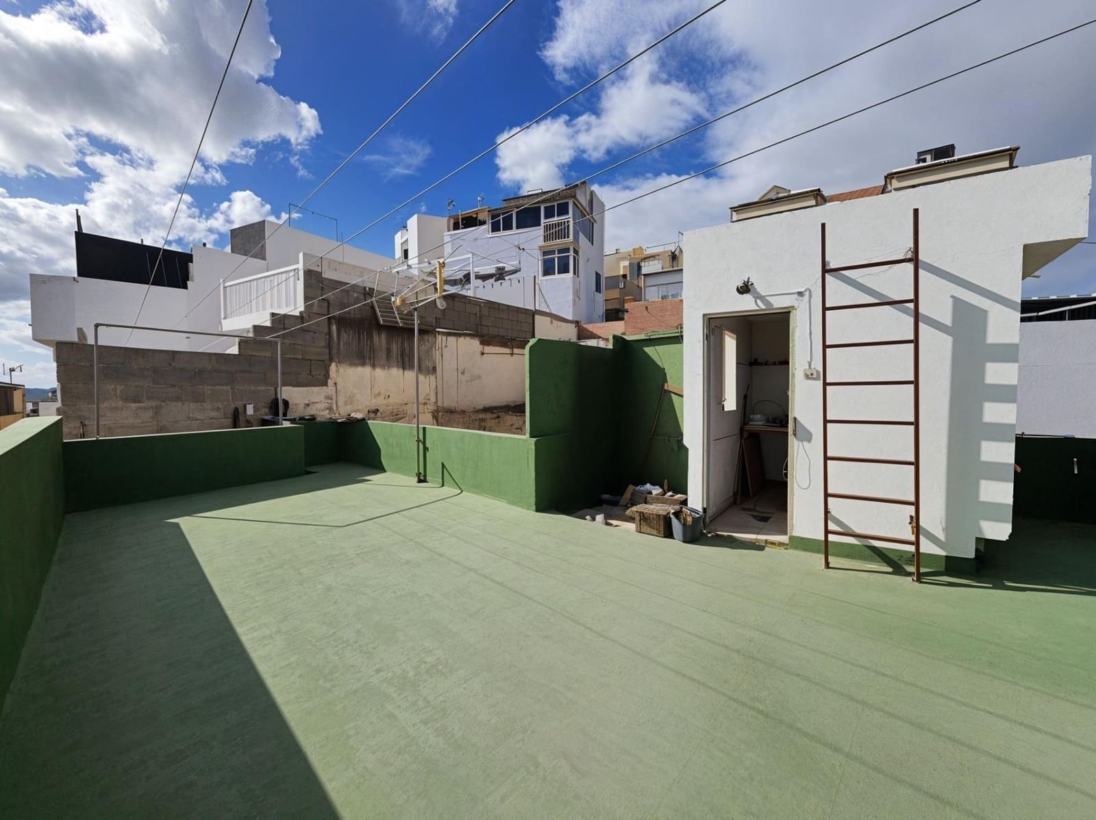 3 bedroom Finca/Country House for sale in Las Palmas de Gran Canaria - € 125,000 (Ref: 9530537)