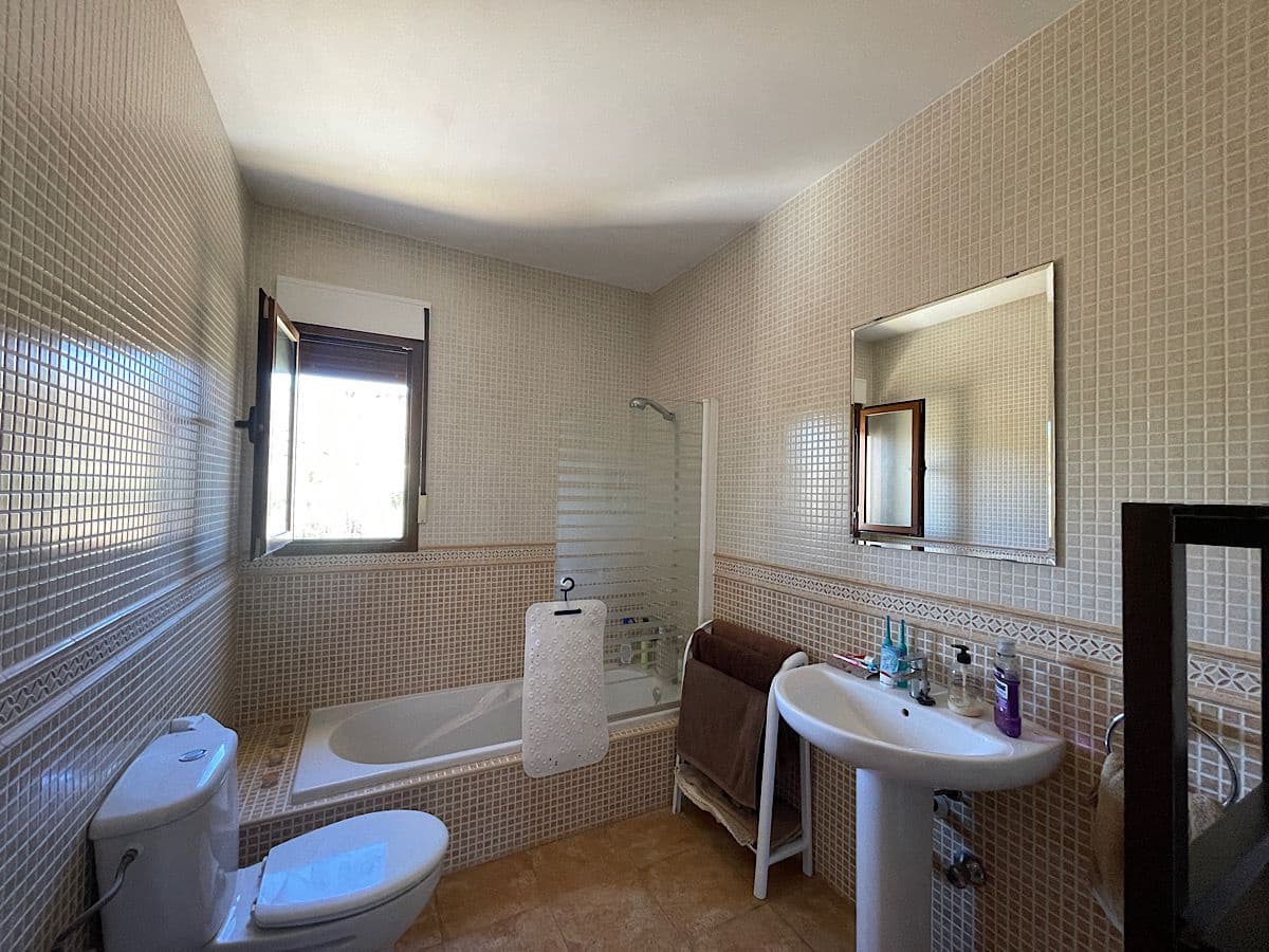 3 sypialnia Finka/Dom wiejski na sprzedaż w Cariatiz z garażem - 219 000 € (Ref: 10153311)