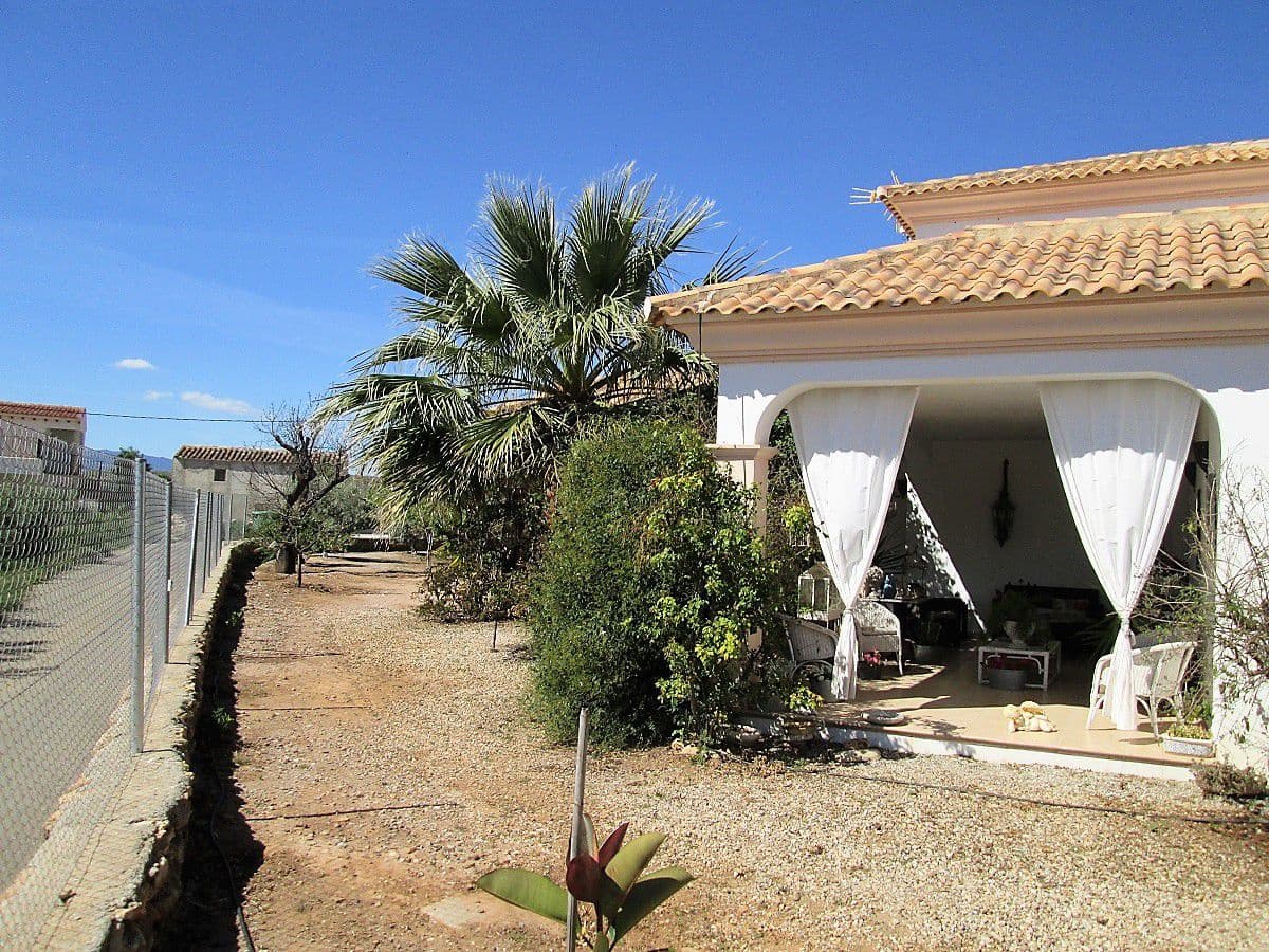 4 soveværelse Finca/Landehus til salg i Sorbas med garage - € 225.000 (Ref: 4543134)