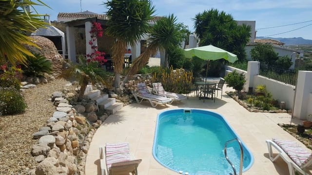 8 slaapkamer Finca/Landhuis te koop in Cariatiz, Sorbas - € 385.000 (Ref: 4819779)