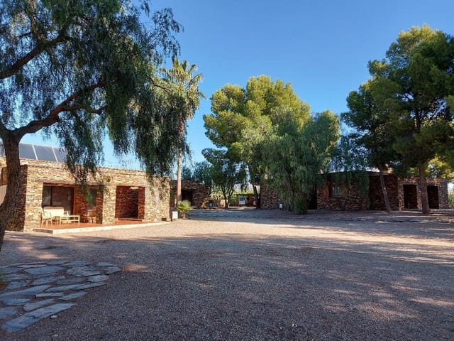 14 bedroom Hotel for sale in Tabernas - € 1,600,000 (Ref: 5691169)