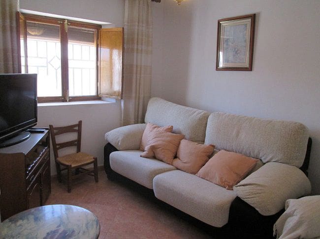 6 soveværelse Byhus til salg i Cariatiz - € 90.000 (Ref: 5692415)