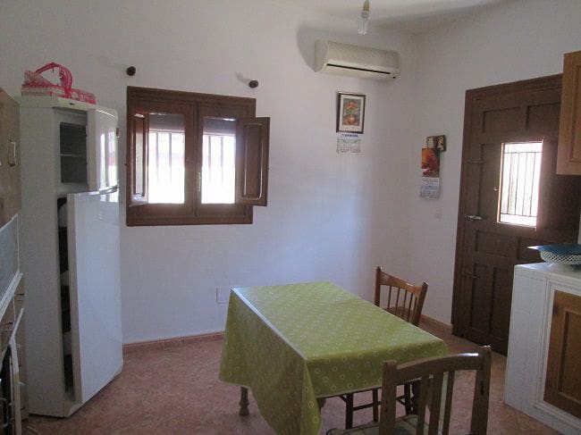 6 soveværelse Byhus til salg i Cariatiz - € 90.000 (Ref: 5692415)