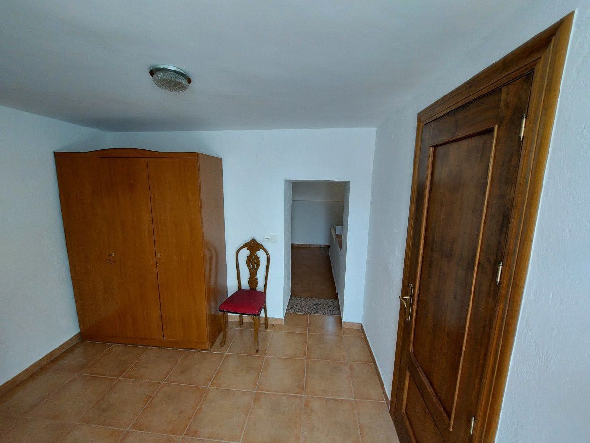 3 bedroom Townhouse for sale in Uleila del Campo € 56,000 (Ref 6384211)