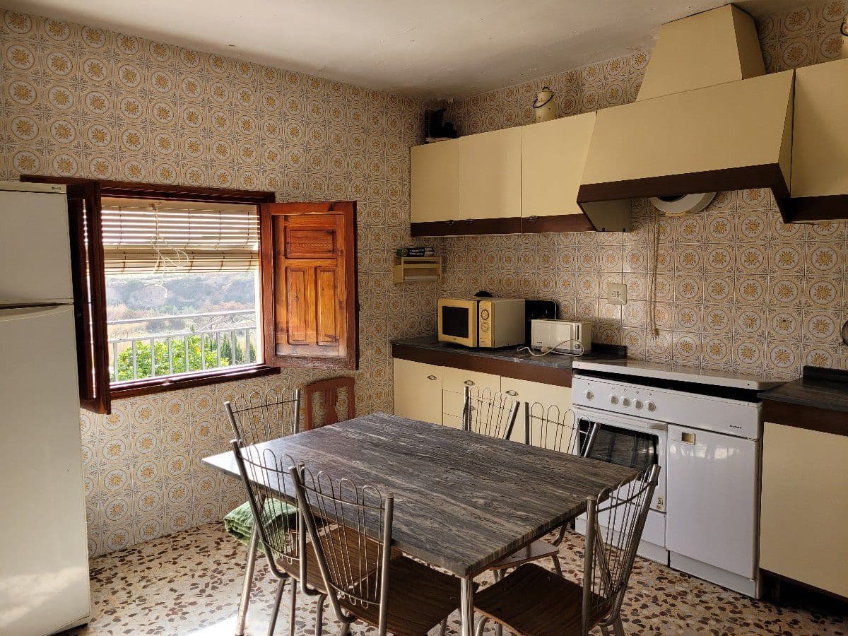 6 bedroom Finca/Country House for sale in Cariatiz with garage - € 168,000 (Ref: 7422710)