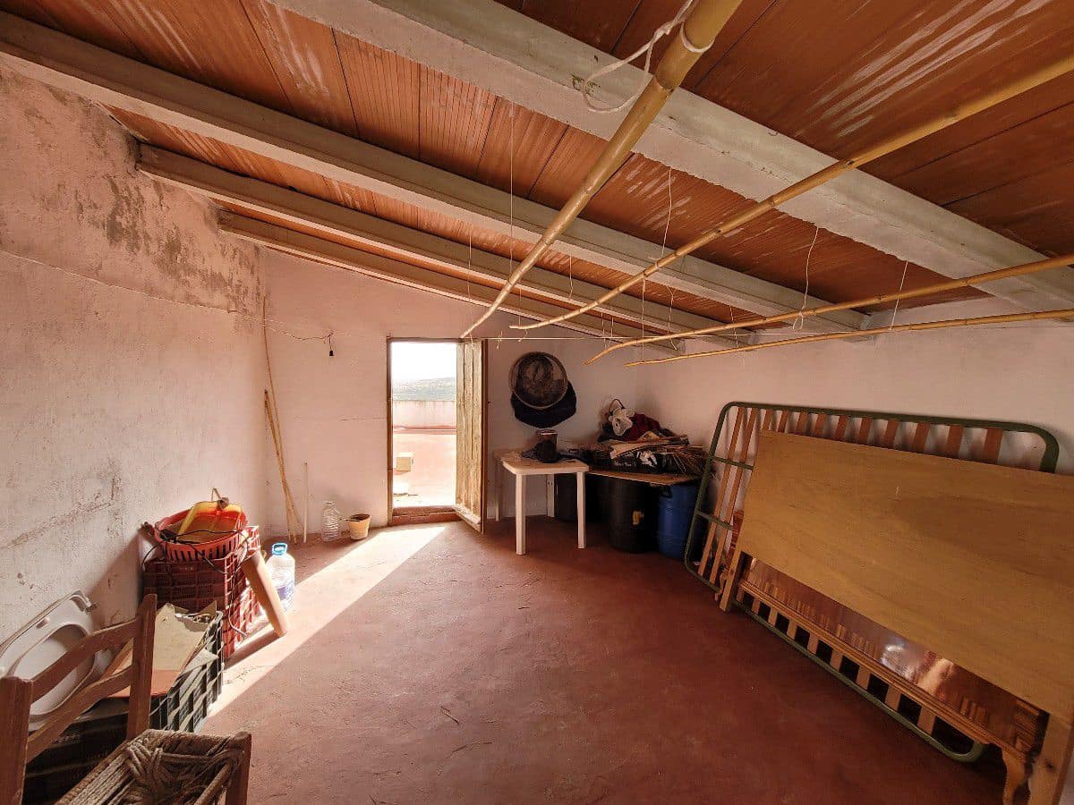 6 bedroom Finca/Country House for sale in Cariatiz with garage - € 168,000 (Ref: 7422710)