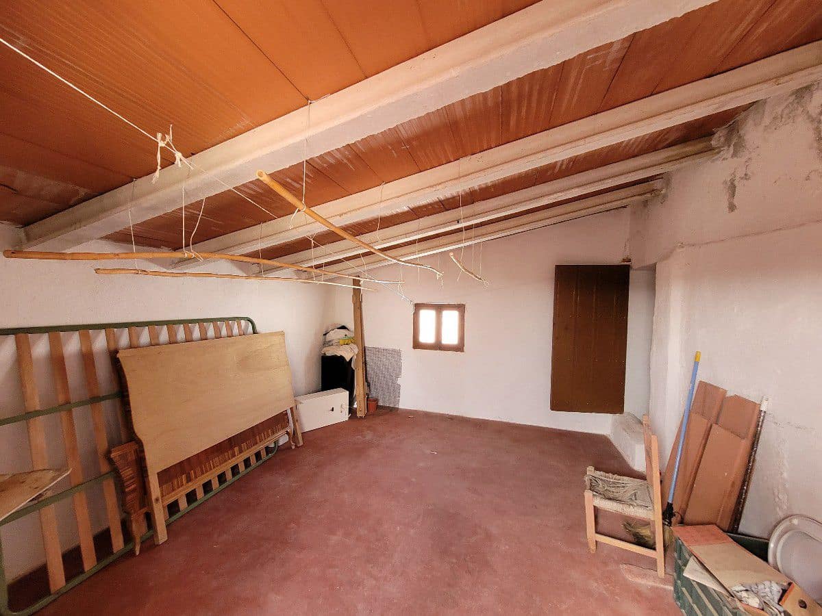 6 bedroom Finca/Country House for sale in Cariatiz with garage - € 168,000 (Ref: 7422710)