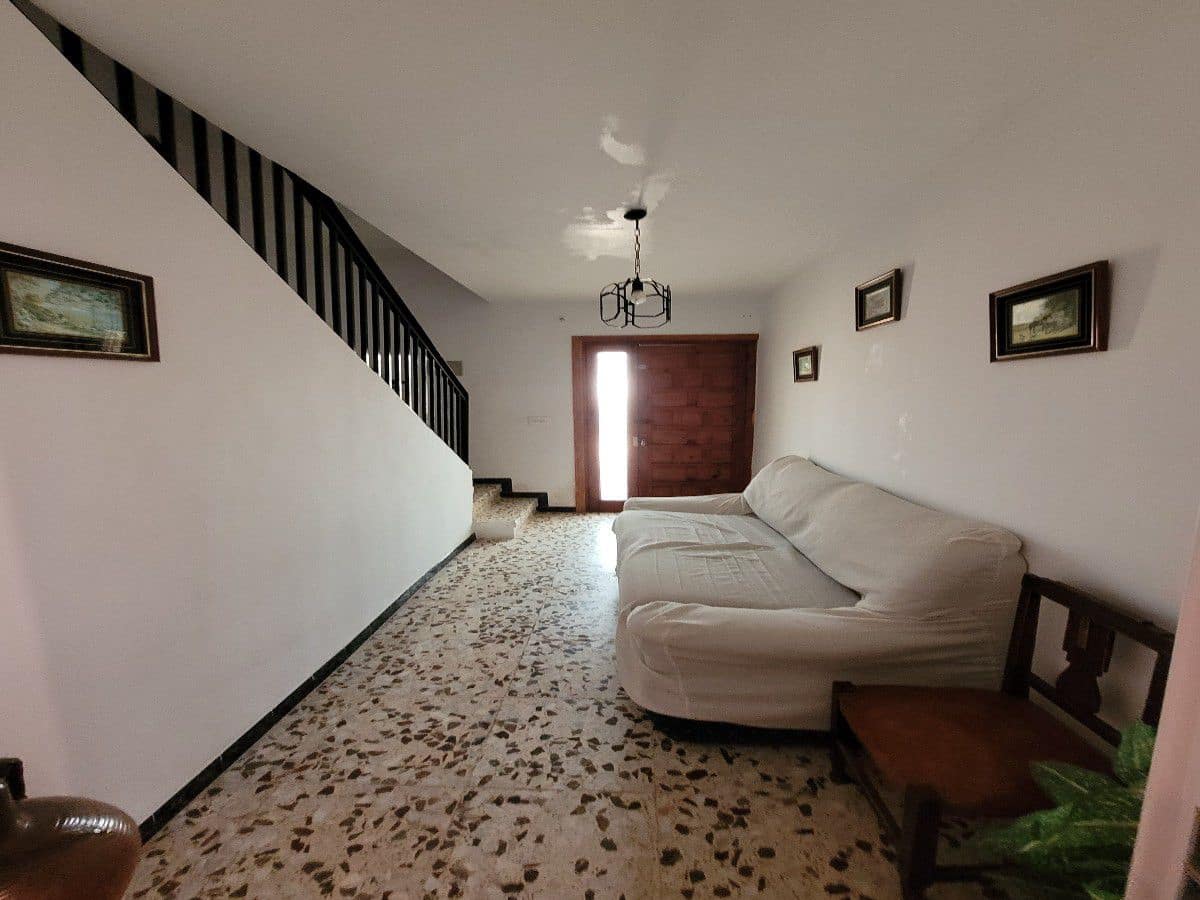 6 bedroom Finca/Country House for sale in Cariatiz with garage - € 168,000 (Ref: 7422710)