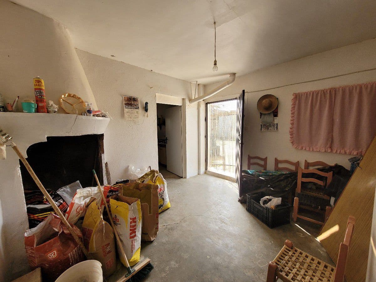 6 bedroom Finca/Country House for sale in Cariatiz with garage - € 168,000 (Ref: 7422710)