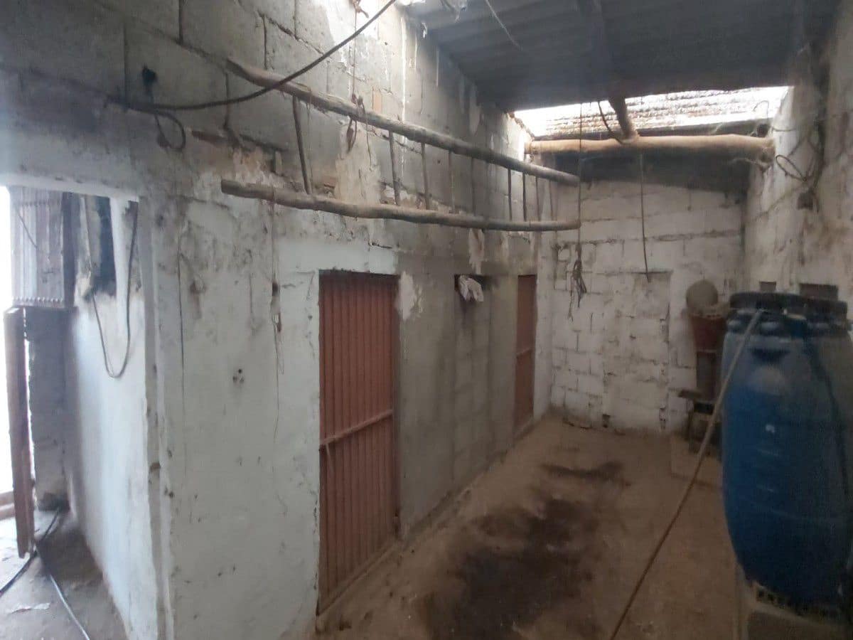 6 bedroom Finca/Country House for sale in Cariatiz with garage - € 168,000 (Ref: 7422710)