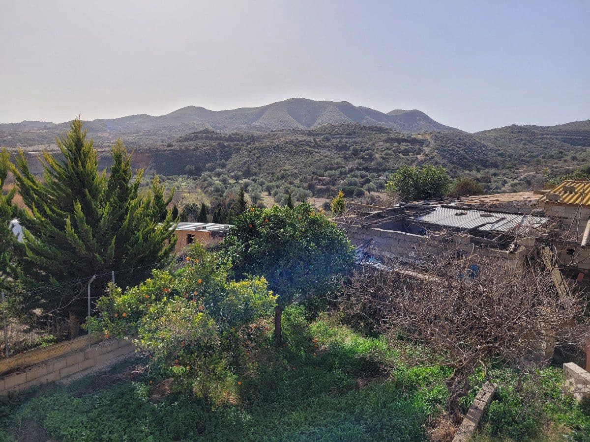 6 bedroom Finca/Country House for sale in Cariatiz with garage - € 168,000 (Ref: 7422710)