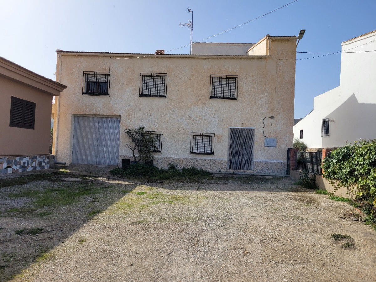 6 bedroom Finca/Country House for sale in Cariatiz with garage - € 168,000 (Ref: 7422710)