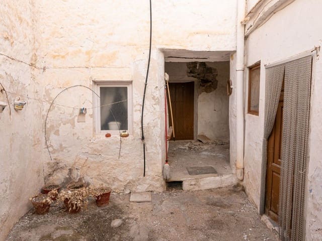 4 soveværelse Byhus til salg i Uleila del Campo med garage - € 89.000 (Ref: 7729893)