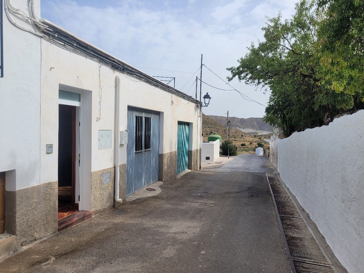 4 soveværelse Byhus til salg i Lucainena de las Torres med garage - € 150.000 (Ref: 7739234)