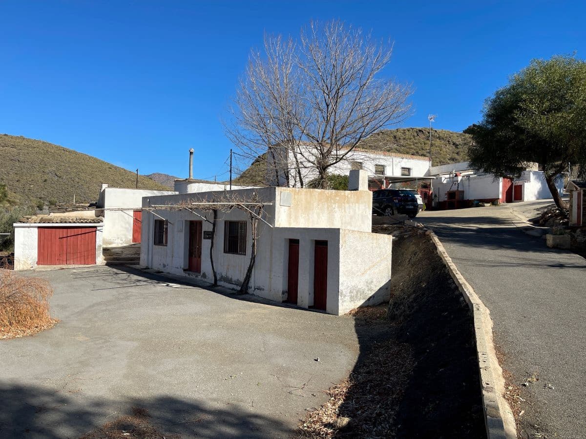 6 soverom Finca/Herregård til salgs i Senes med garasje - € 170 000 (Ref: 8076851)