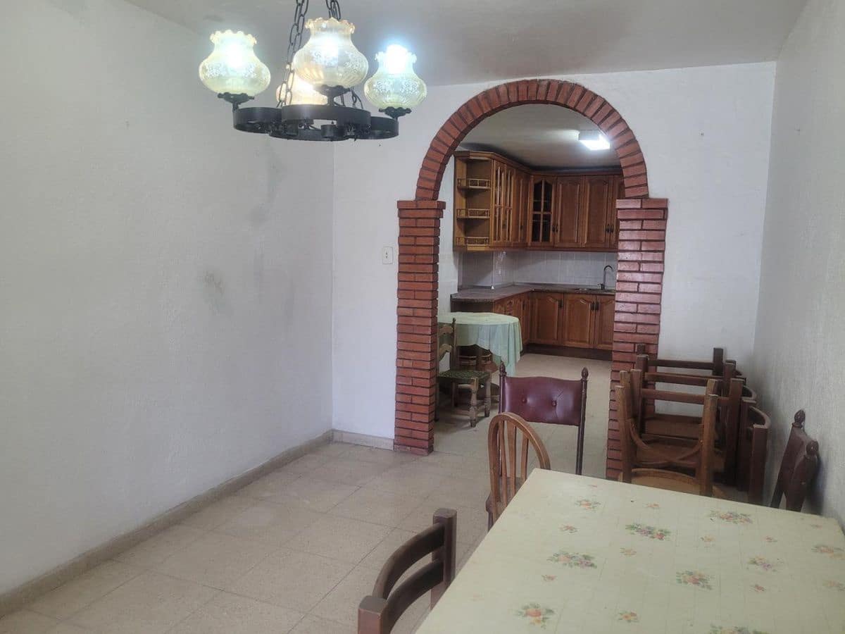 5 bedroom Townhouse for sale in Senes with garage - € 60,000 (Ref: 8392307)