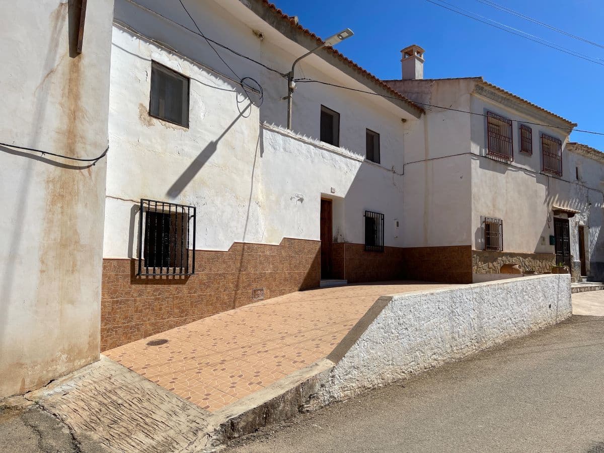 7 soveværelse Byhus til salg i Cariatiz - € 106.000 (Ref: 8435054)