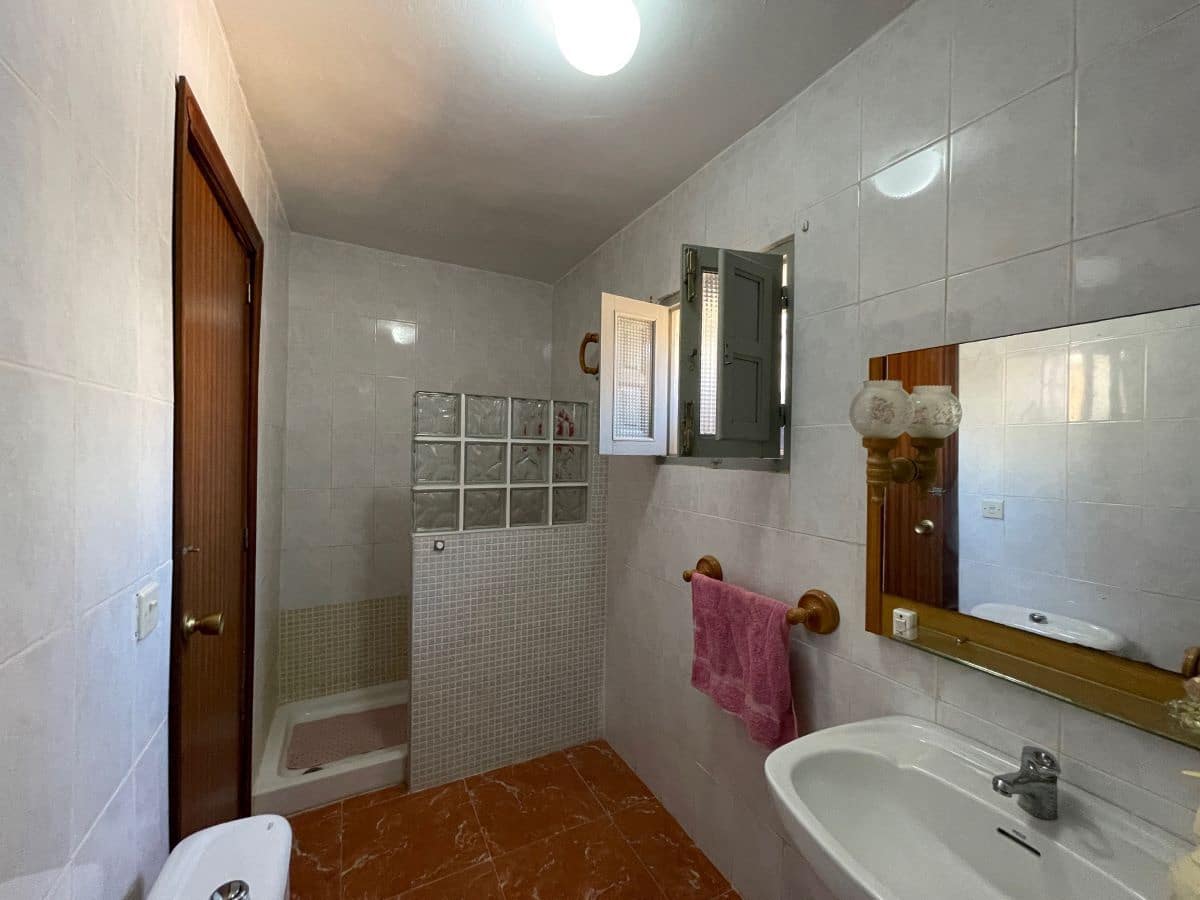 7 soveværelse Byhus til salg i Cariatiz - € 106.000 (Ref: 8435054)