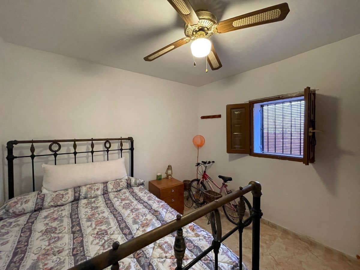 7 soveværelse Byhus til salg i Cariatiz - € 106.000 (Ref: 8435054)