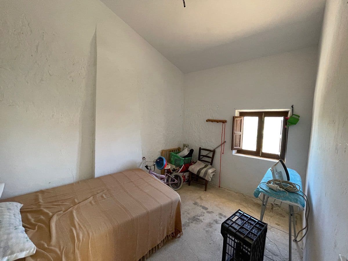 7 soveværelse Byhus til salg i Cariatiz - € 106.000 (Ref: 8435054)