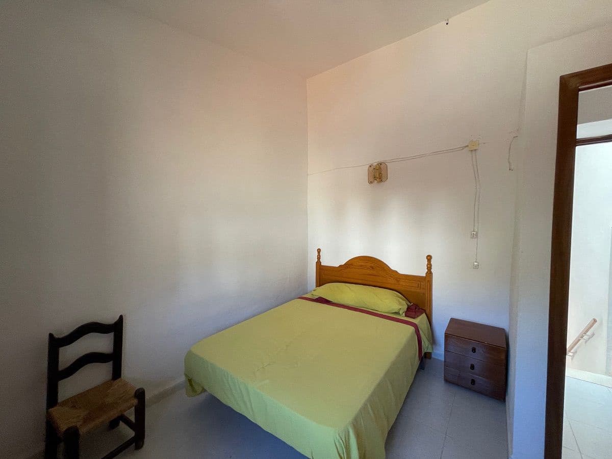 7 soveværelse Byhus til salg i Cariatiz - € 106.000 (Ref: 8435054)