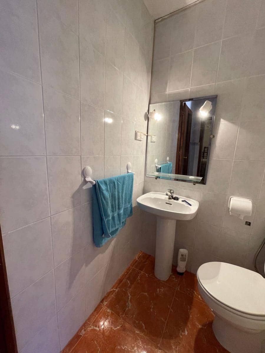 7 soveværelse Byhus til salg i Cariatiz - € 106.000 (Ref: 8435054)