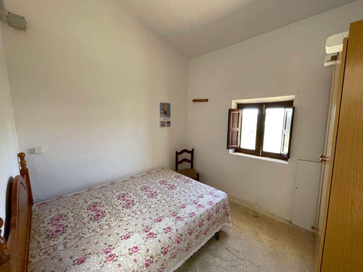 7 soveværelse Byhus til salg i Cariatiz - € 106.000 (Ref: 8435054)