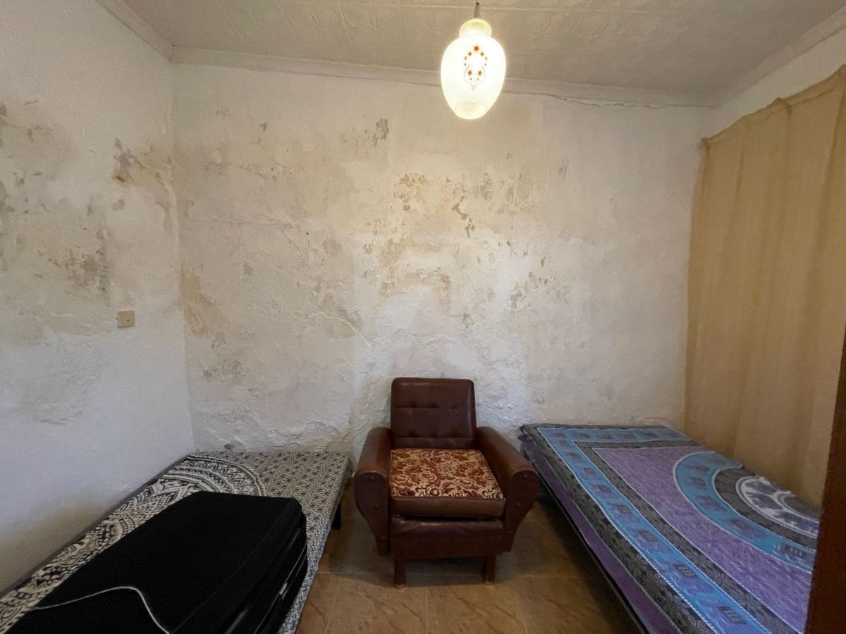 7 soverom Hus til salgs i Cariatiz - € 80 000 (Ref: 8510040)