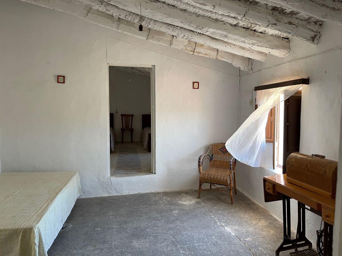 7 soverom Hus til salgs i Cariatiz - € 80 000 (Ref: 8510040)