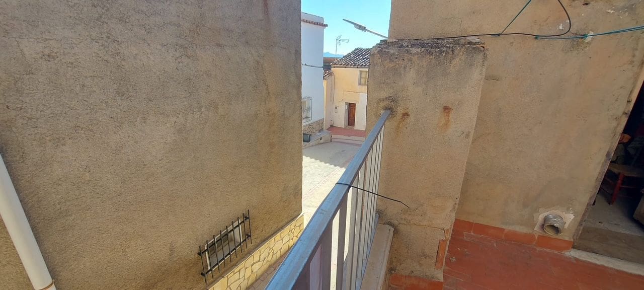 4 soveværelse Byhus til salg i Uleila del Campo - € 55.000 (Ref: 8814345)