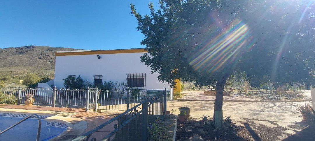 4 soveværelse Finca/Landehus til salg i Sorbas med garage - € 595.000 (Ref: 8860303)