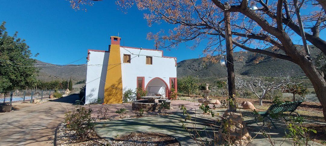 4 soveværelse Finca/Landehus til salg i Sorbas med garage - € 595.000 (Ref: 8860303)