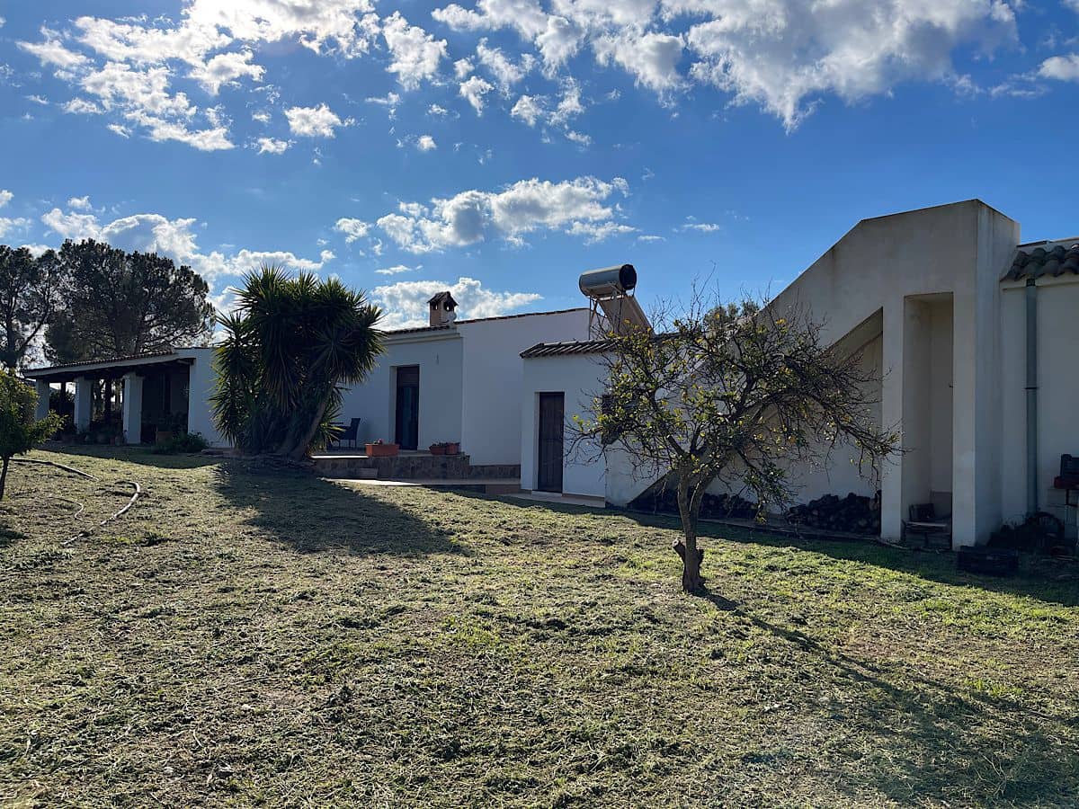 4 soveværelse Finca/Landehus til salg i Uleila del Campo med garage - € 395.000 (Ref: 8941185)