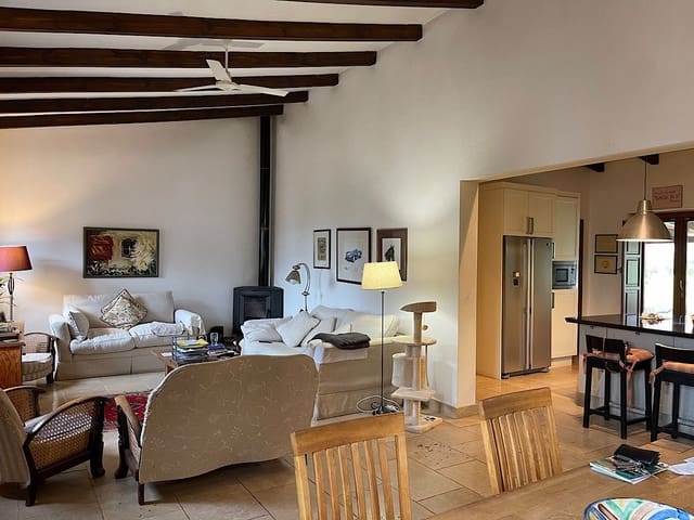 4 soveværelse Finca/Landehus til salg i Uleila del Campo med garage - € 395.000 (Ref: 8941185)
