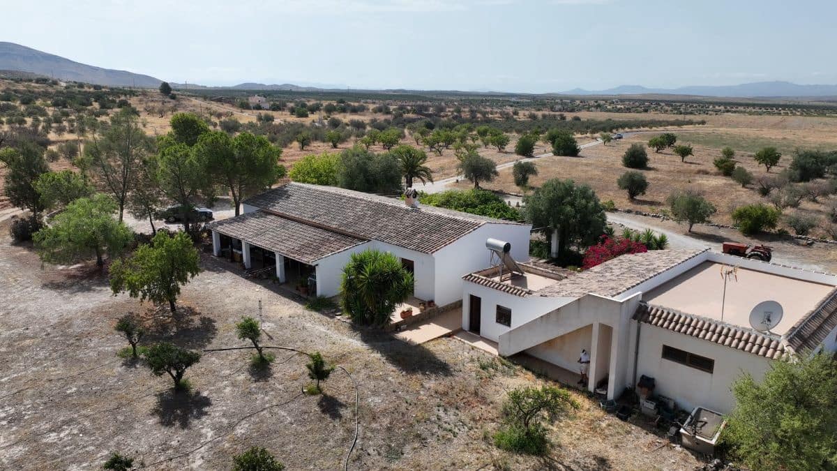 4 soveværelse Finca/Landehus til salg i Uleila del Campo med garage - € 395.000 (Ref: 8941185)