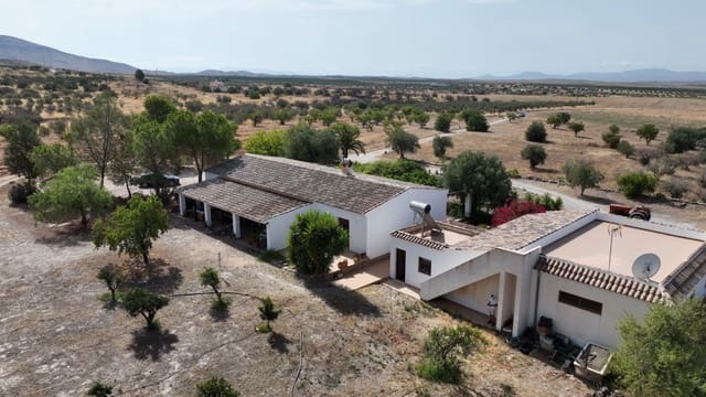 4 soveværelse Finca/Landehus til salg i Uleila del Campo med garage - € 395.000 (Ref: 8941185)