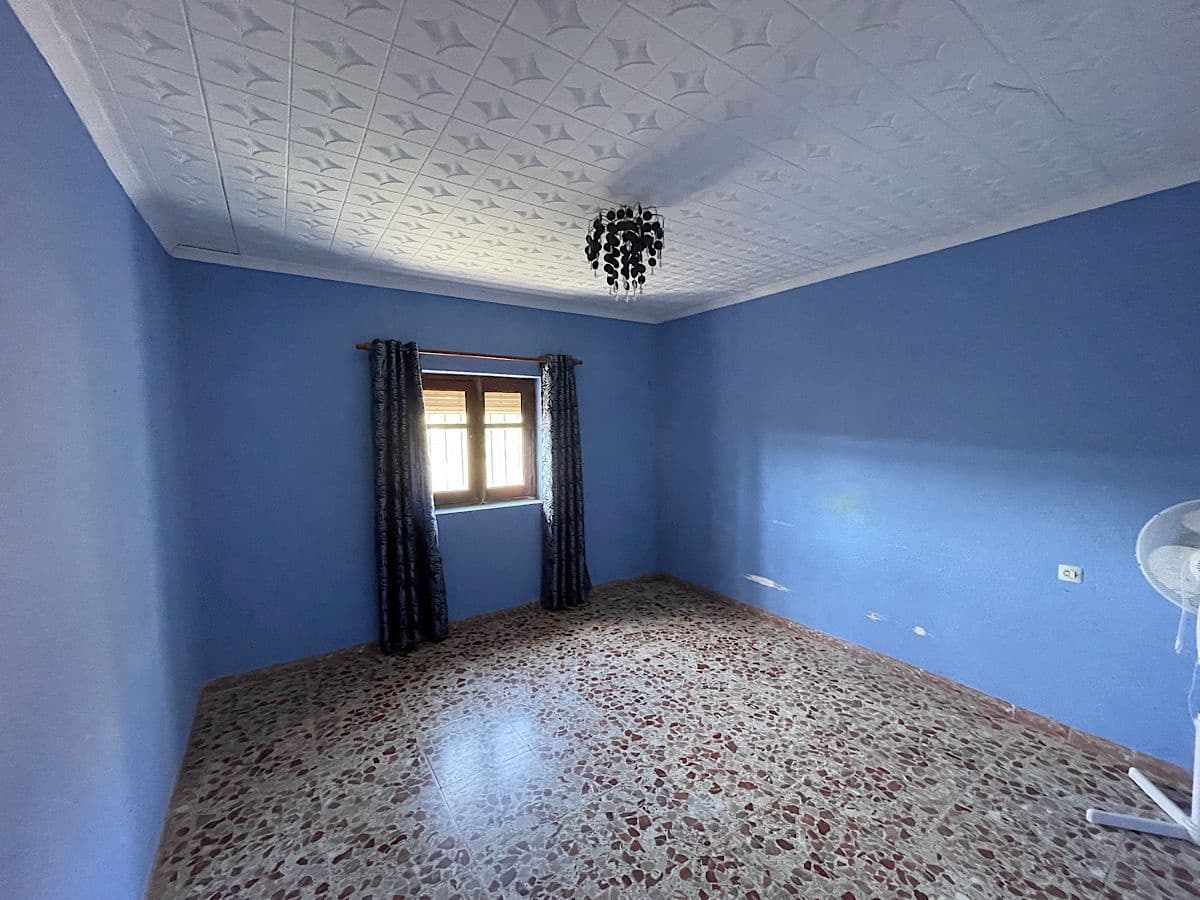 4 slaapkamer Huis te koop in Cariatiz - € 75.000 (Ref: 8960359)