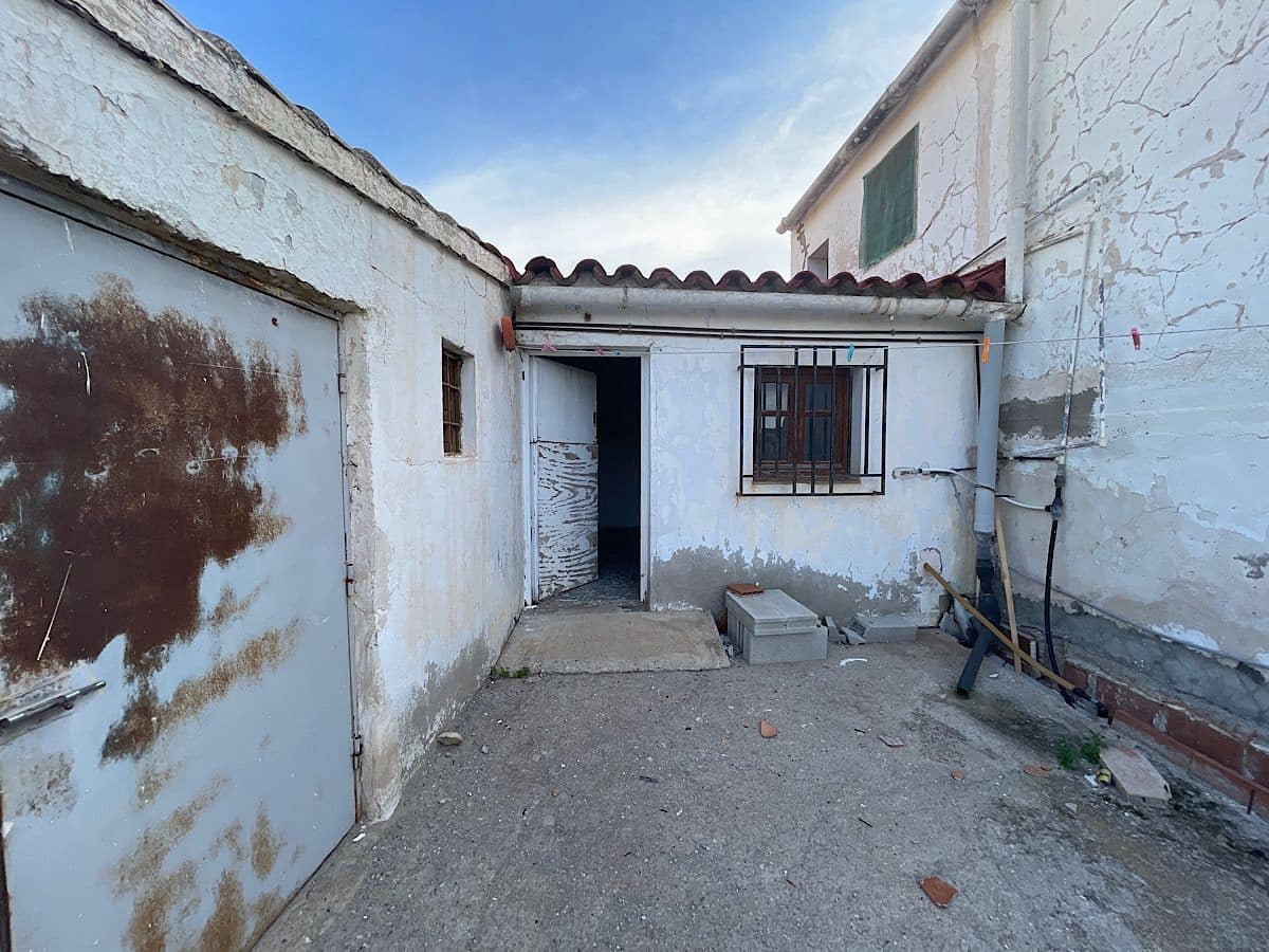 4 slaapkamer Huis te koop in Cariatiz - € 75.000 (Ref: 8960359)