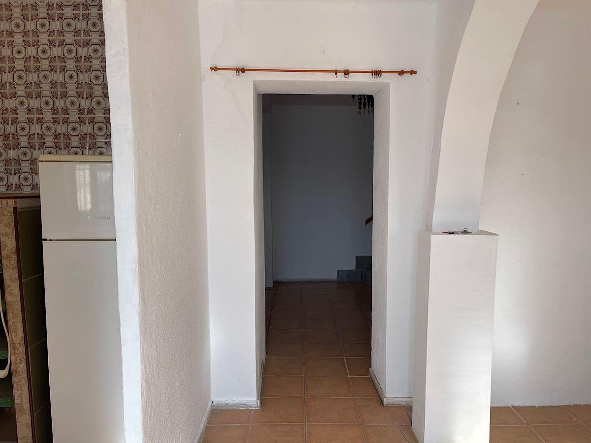 4 slaapkamer Huis te koop in Cariatiz - € 75.000 (Ref: 8960359)