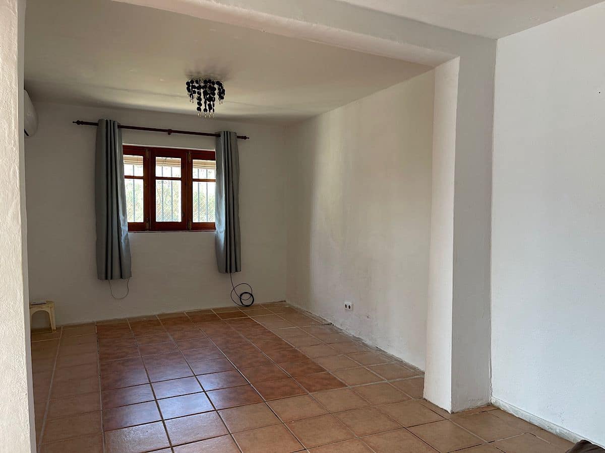 4 slaapkamer Huis te koop in Cariatiz - € 75.000 (Ref: 8960359)