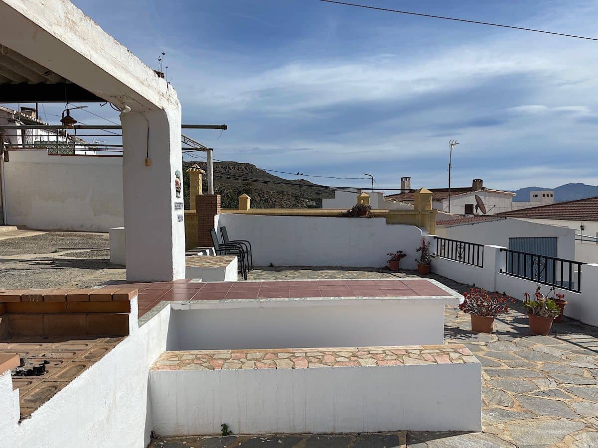 4 slaapkamer Huis te koop in Cariatiz - € 75.000 (Ref: 8960359)