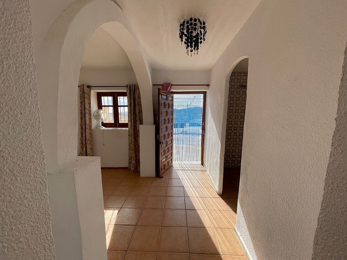 4 slaapkamer Huis te koop in Cariatiz - € 75.000 (Ref: 8960359)