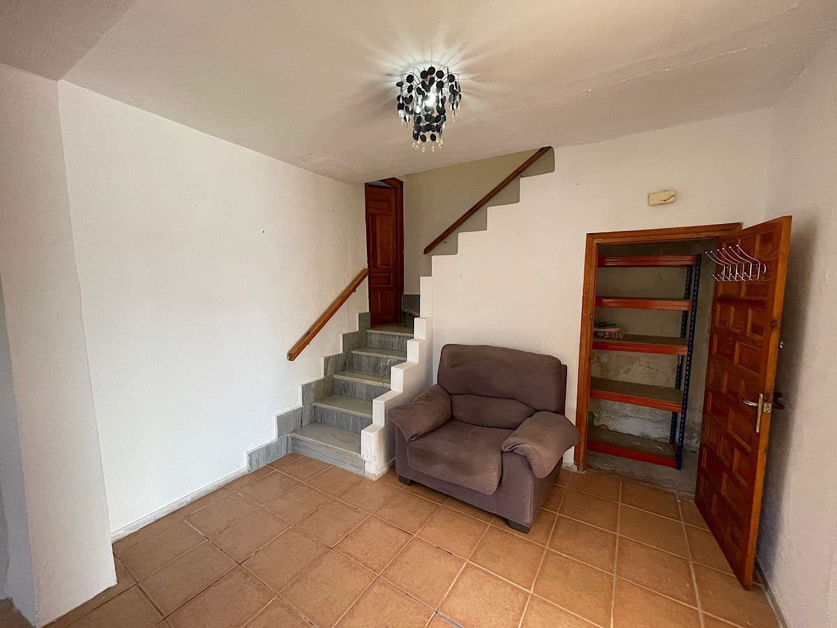 4 slaapkamer Huis te koop in Cariatiz - € 75.000 (Ref: 8960359)