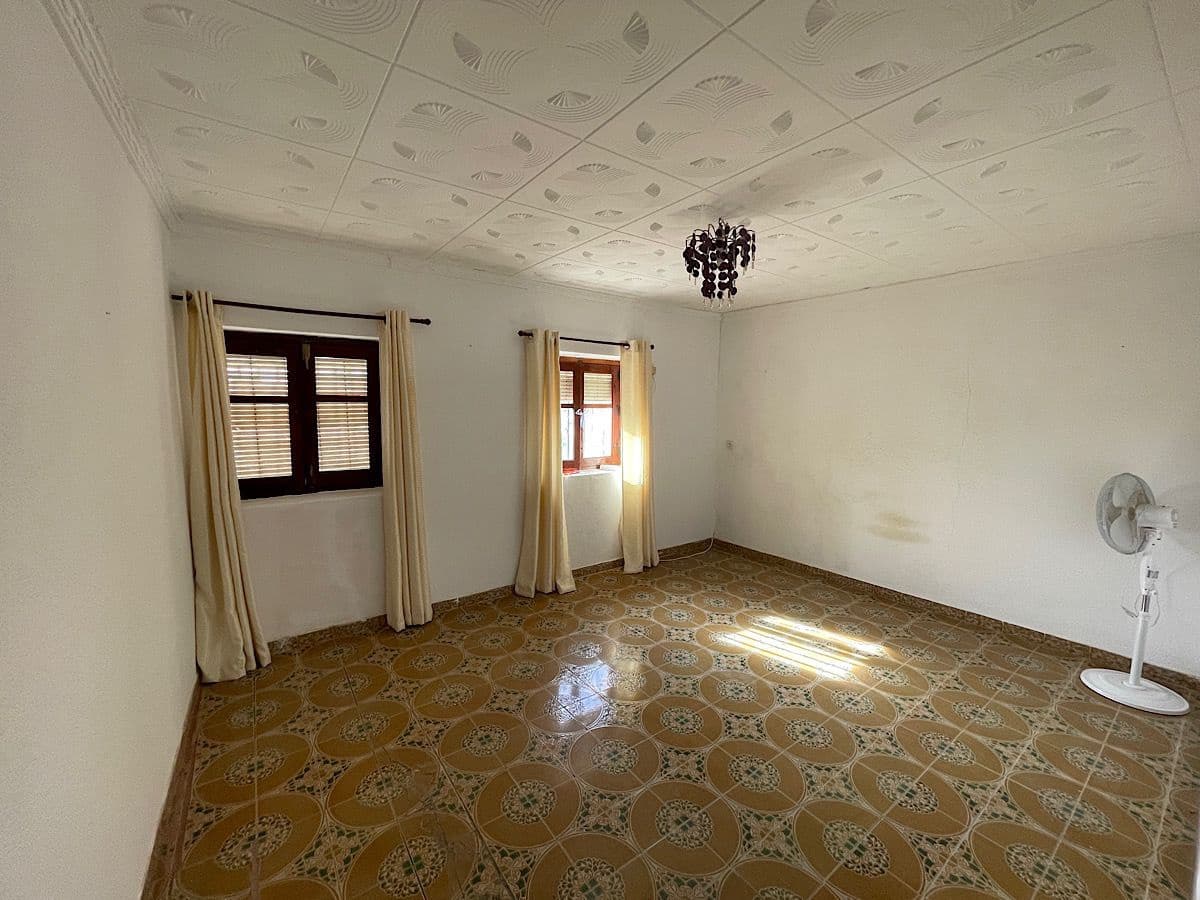 4 slaapkamer Huis te koop in Cariatiz - € 75.000 (Ref: 8960359)