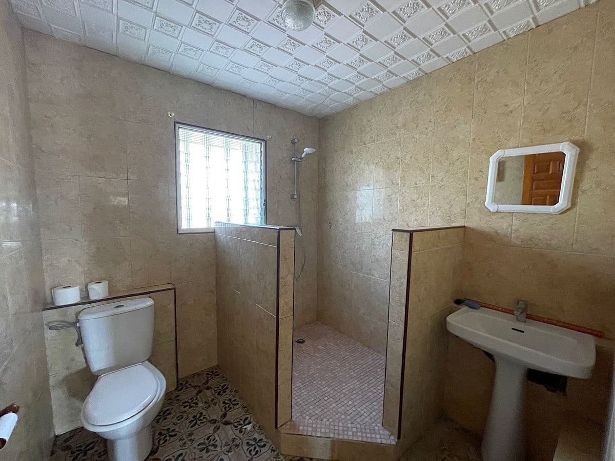4 slaapkamer Huis te koop in Cariatiz - € 75.000 (Ref: 8960359)