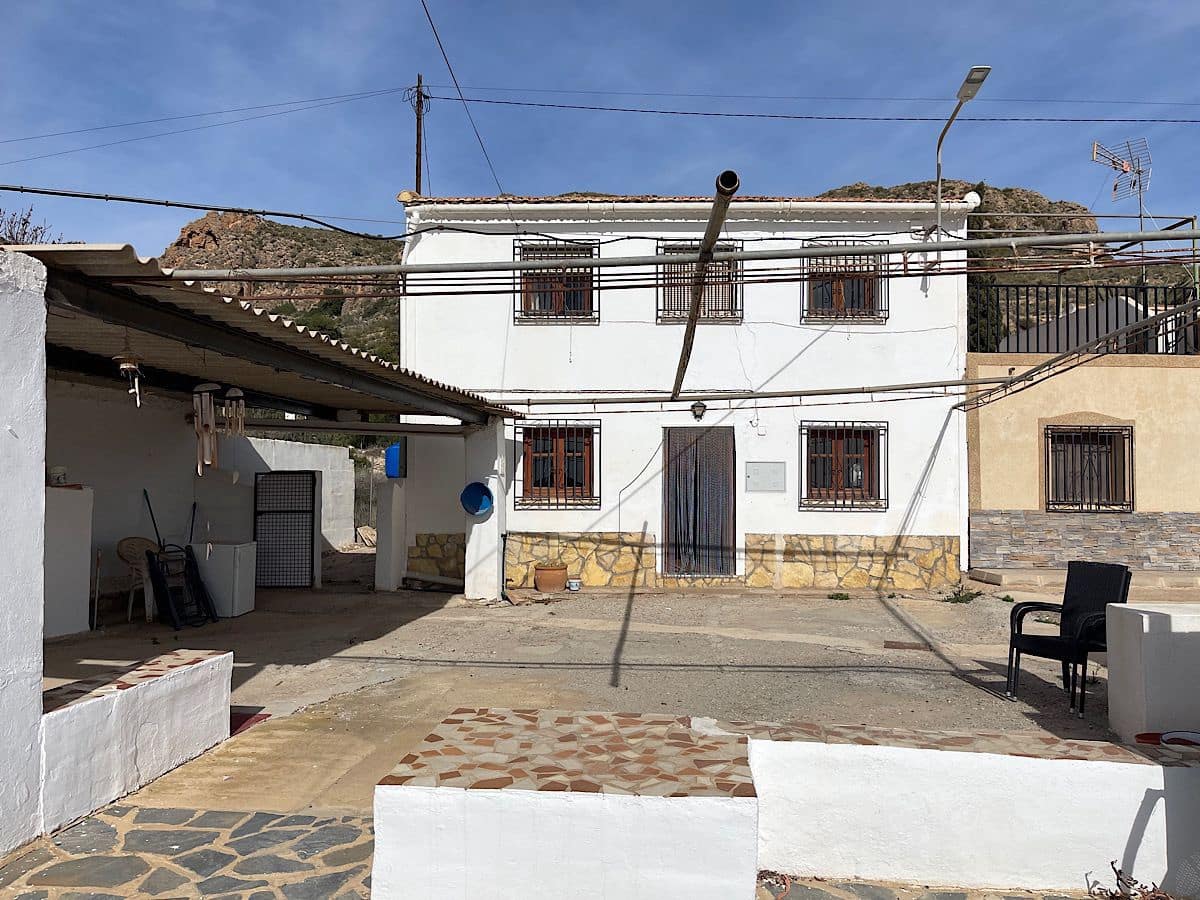 4 slaapkamer Huis te koop in Cariatiz - € 75.000 (Ref: 8960359)