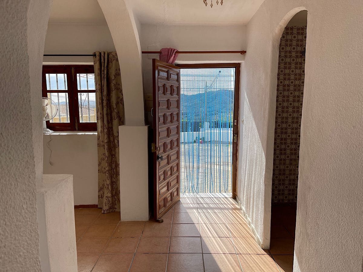 4 slaapkamer Huis te koop in Cariatiz - € 75.000 (Ref: 8960359)